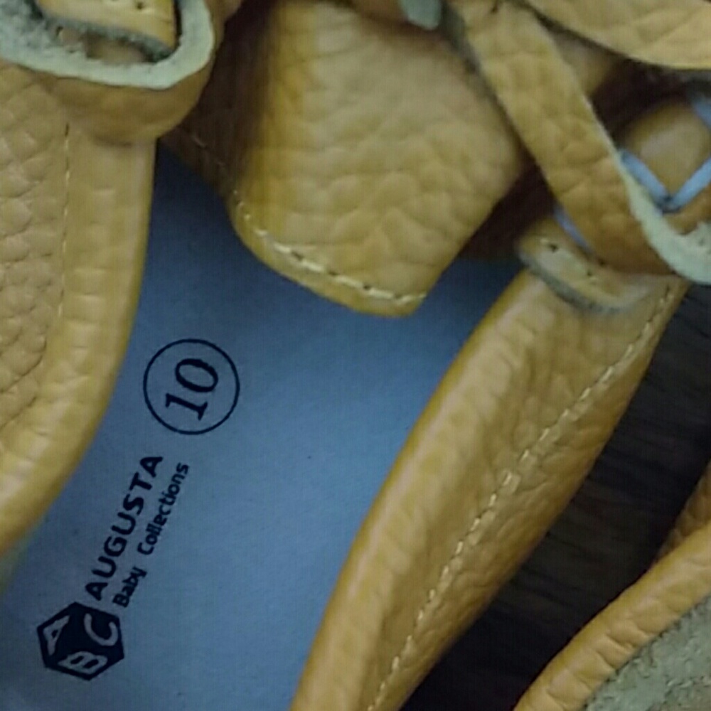 Brand new in package leather mustard yellow - Picture 3 of 4